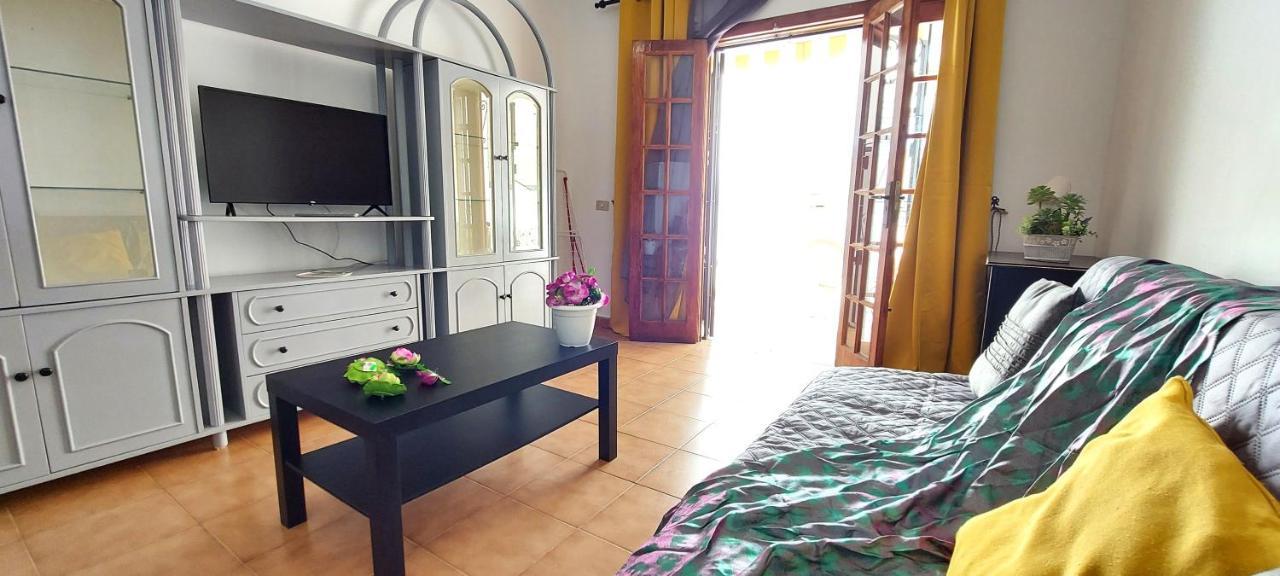 Los Cristianos Apartment, 1 Bedroom Wifi Free & Big Terrace Exterior foto